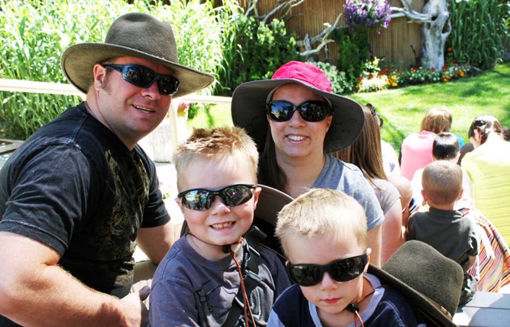 Rhemalda Travels - Rhett, Emmaline, and the boys at Hogle Zoo.