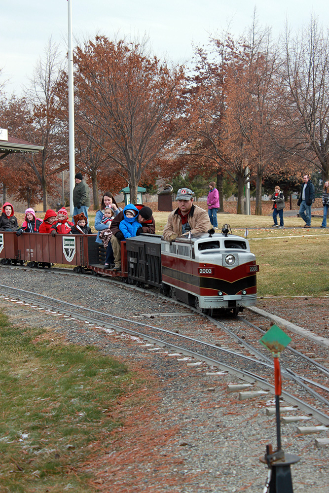 ARH and DEH Riding the Wenatchee Riverfront Railway